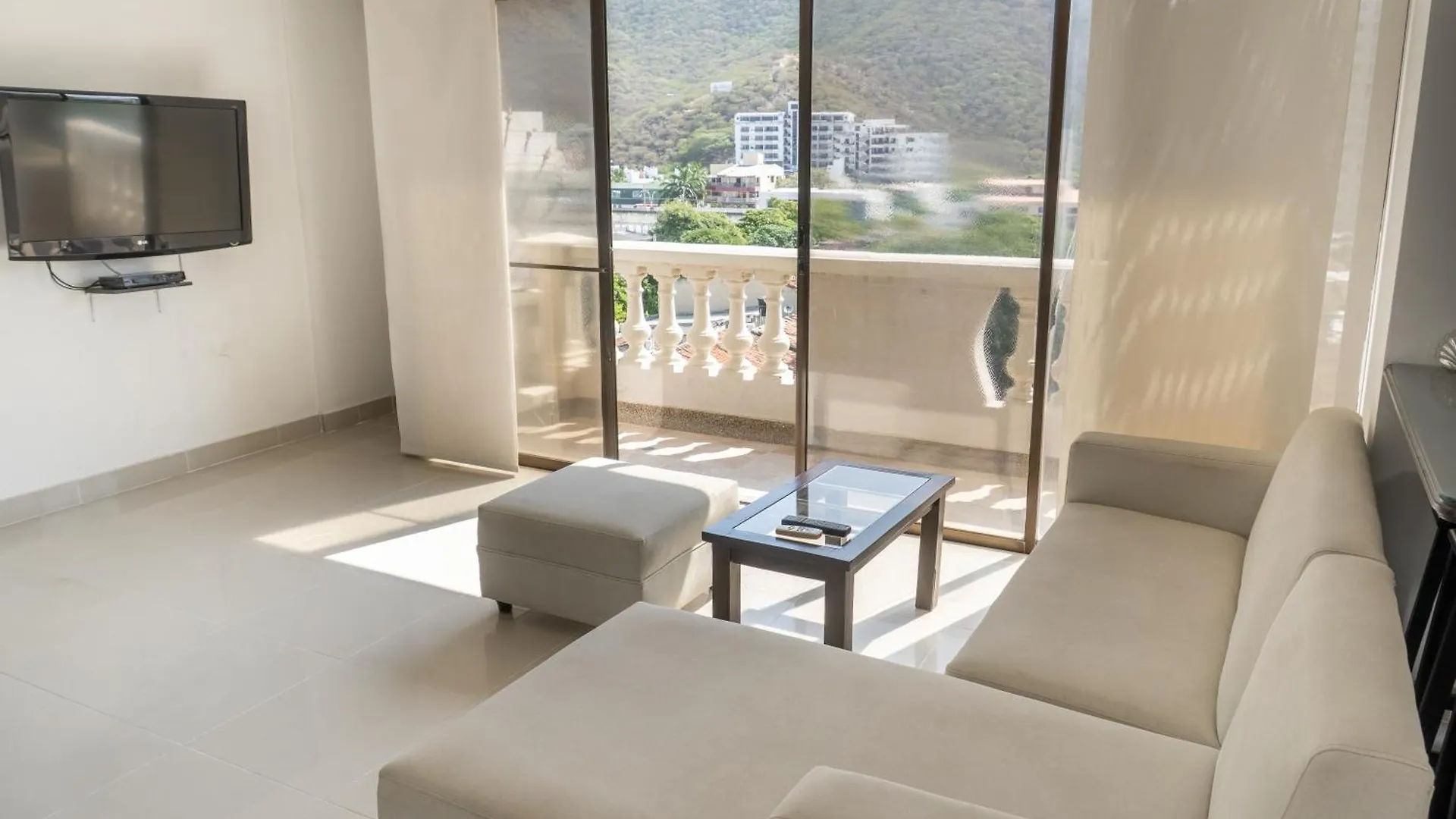 سانتا مارتا Aparta Hotel Roca Marina 2*, سانتا مارتا كولومبيا